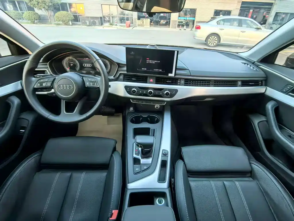 Audi A4L 2023 — фото 10