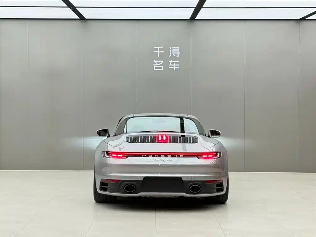 Porsche 911 2022 — фото 15