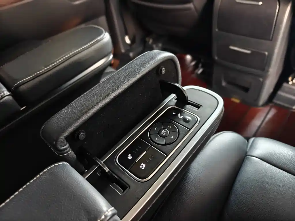 GAC Motor Trumpchi M8 2019 — фото 18