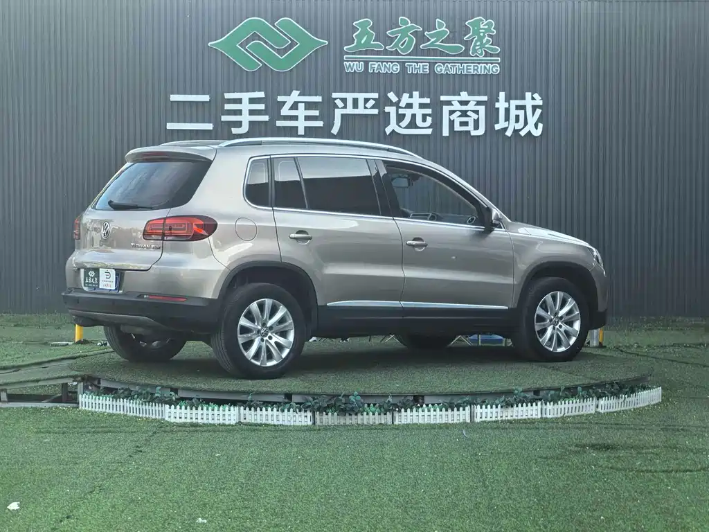 Volkswagen Tiguan 2015 — фото 20