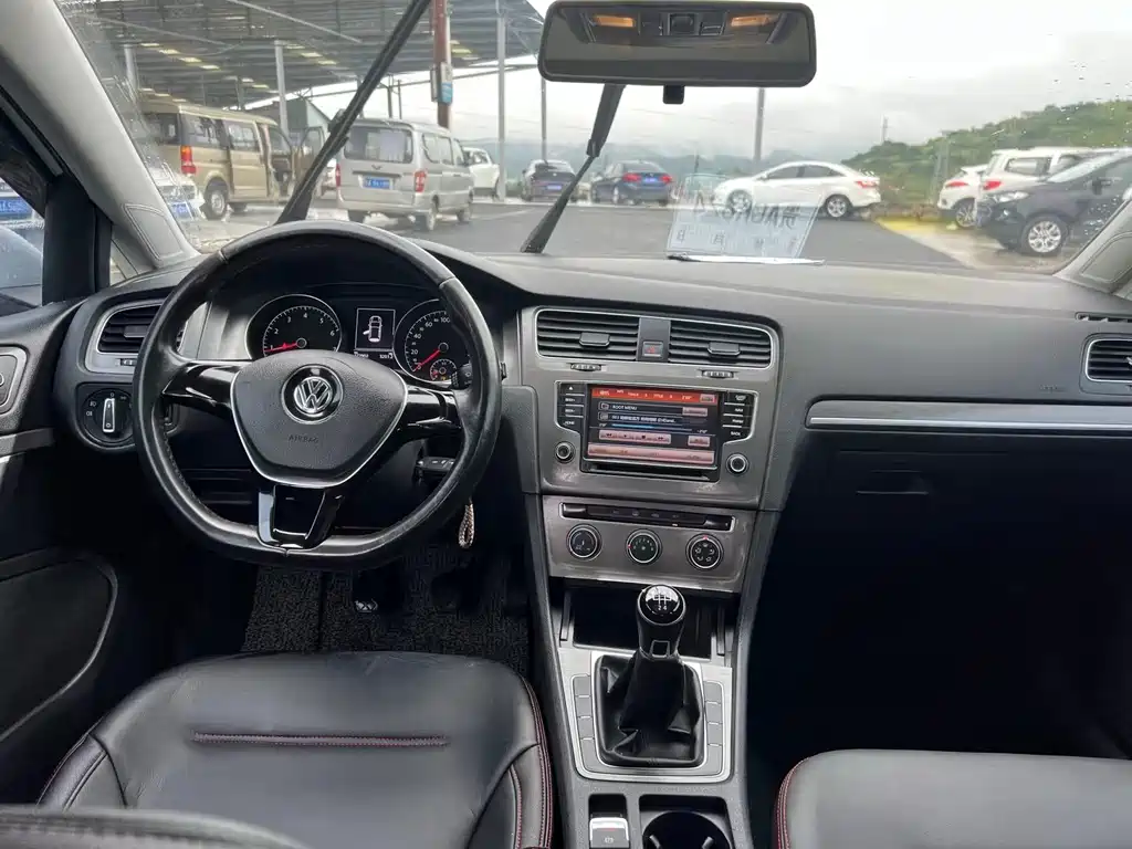 Volkswagen Golf 2016
