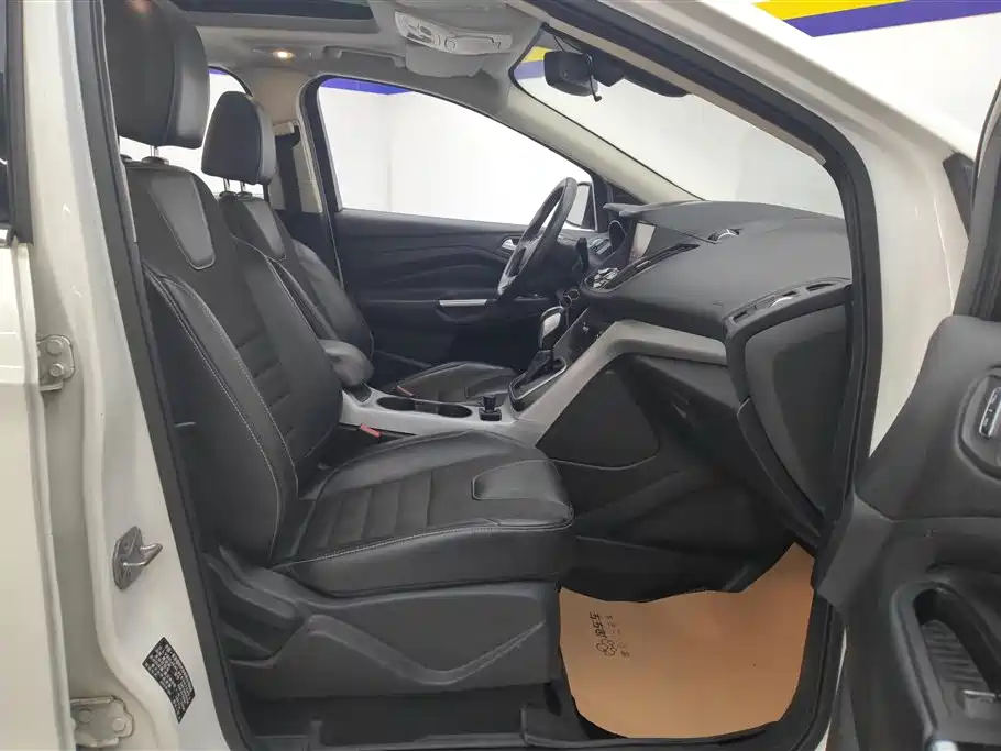 Ford Kuga 2015 — фото 8