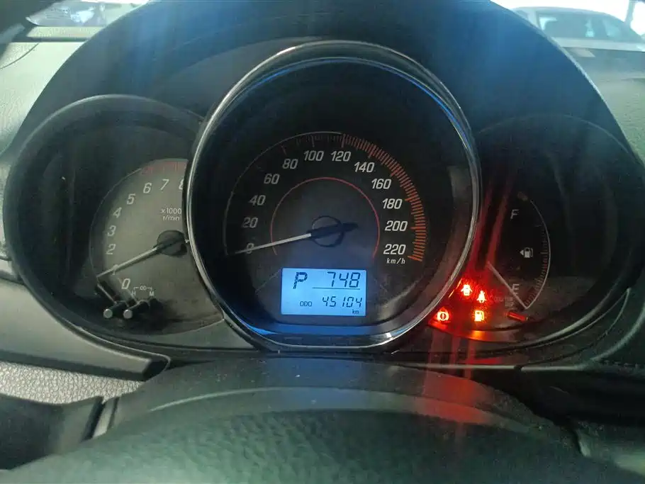 Toyota Yaris L 2021 — фото 14