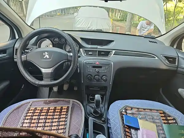 Peugeot 308 2016