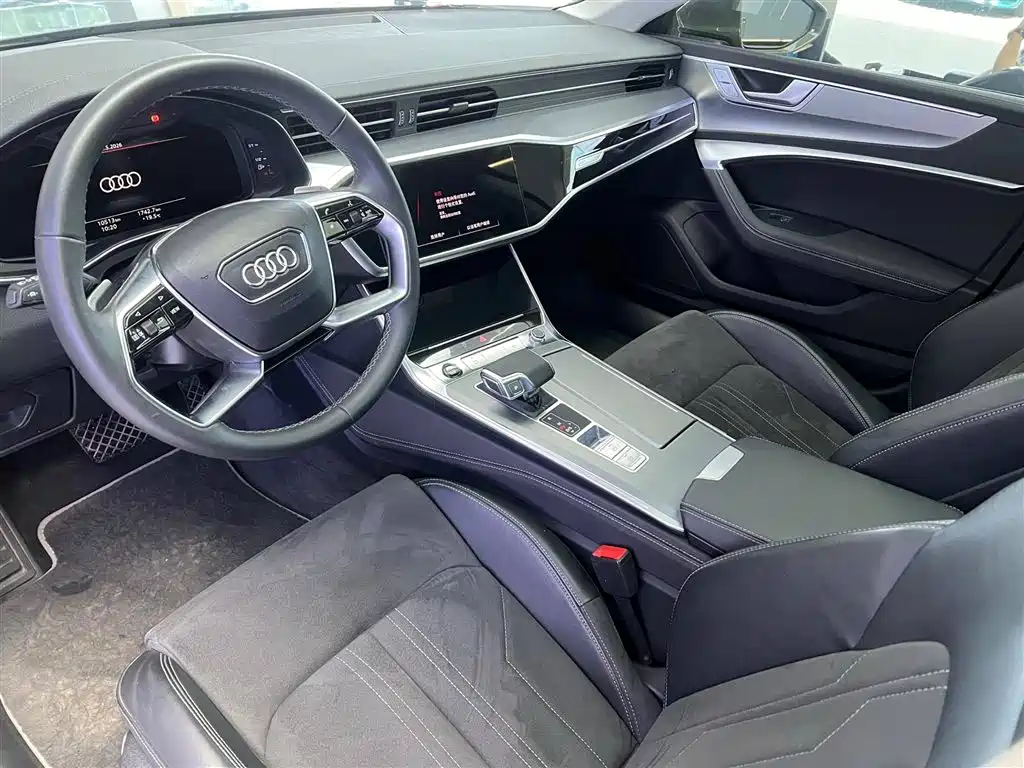 Audi A7L 2025 — фото 5