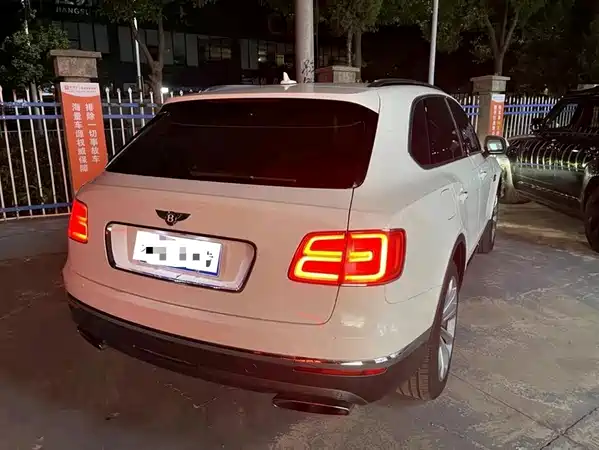 Bentley Bentayga 2016