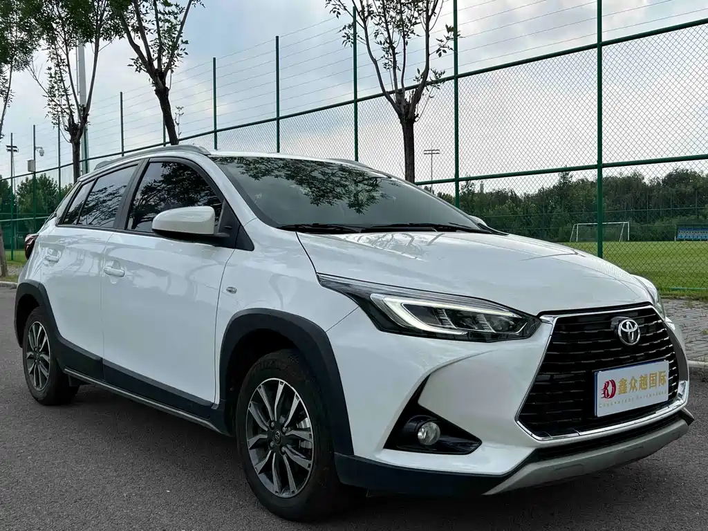 Toyota Yaris L 2022