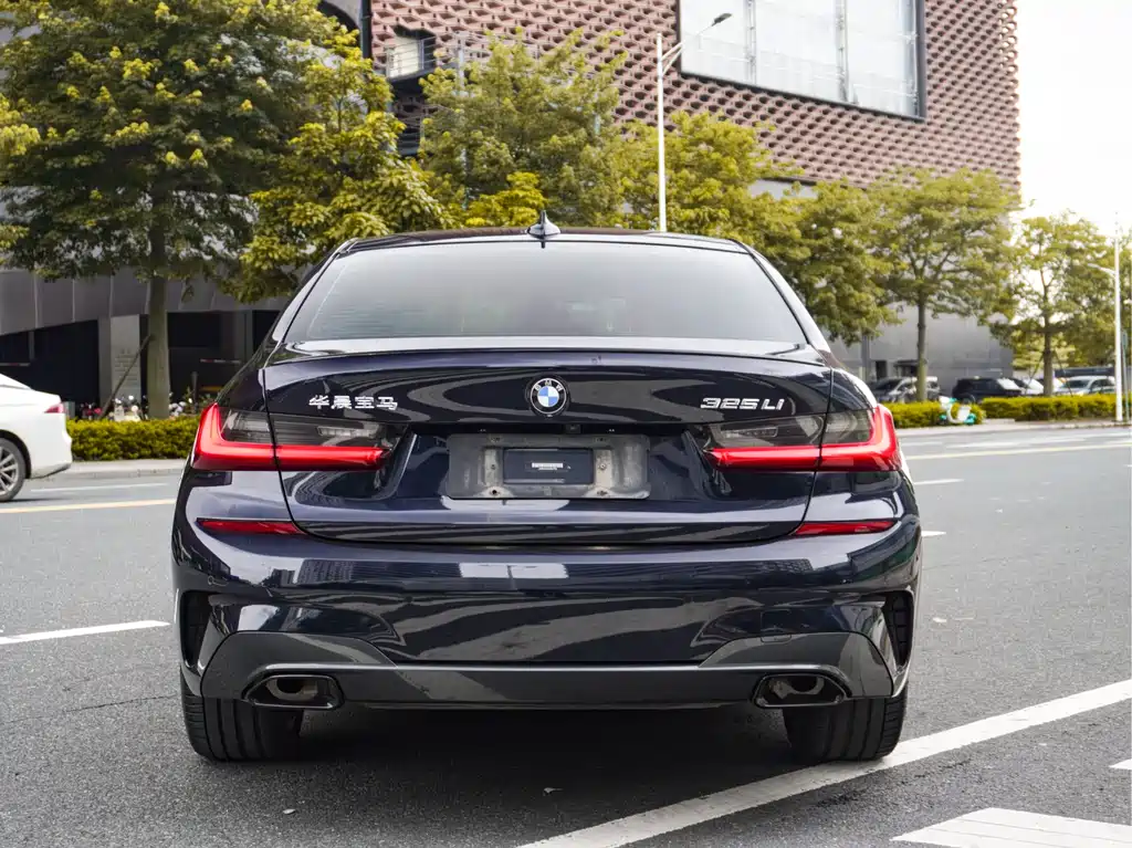 BMW 3 Series 2021