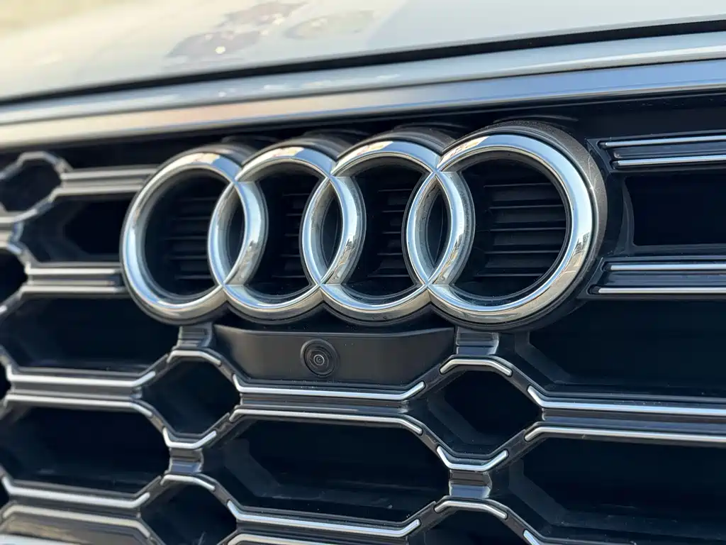 Audi Q5L 2023 — фото 56