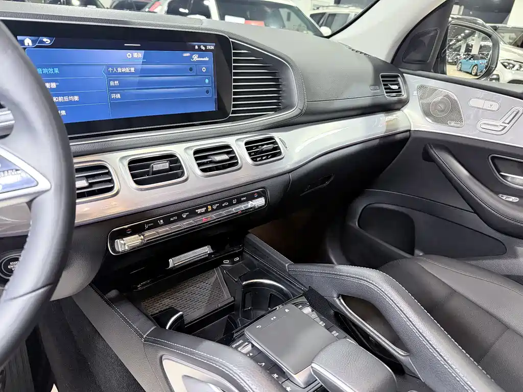Mercedes-Benz GLE 2023 — фото 10
