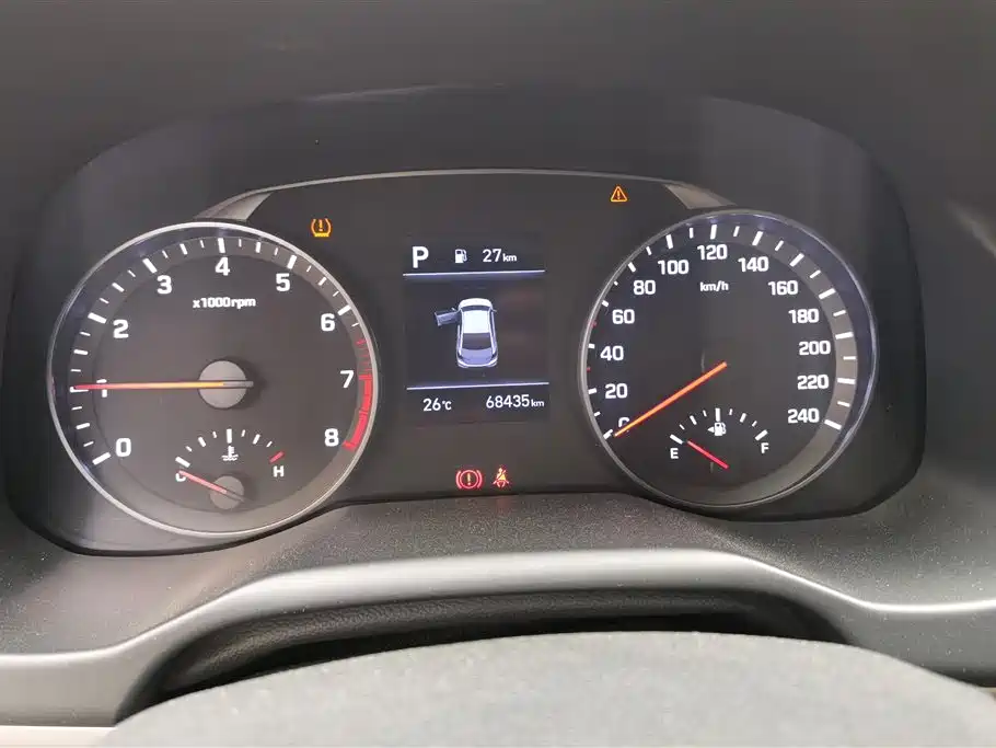 Hyundai Elantra 2019 — фото 14