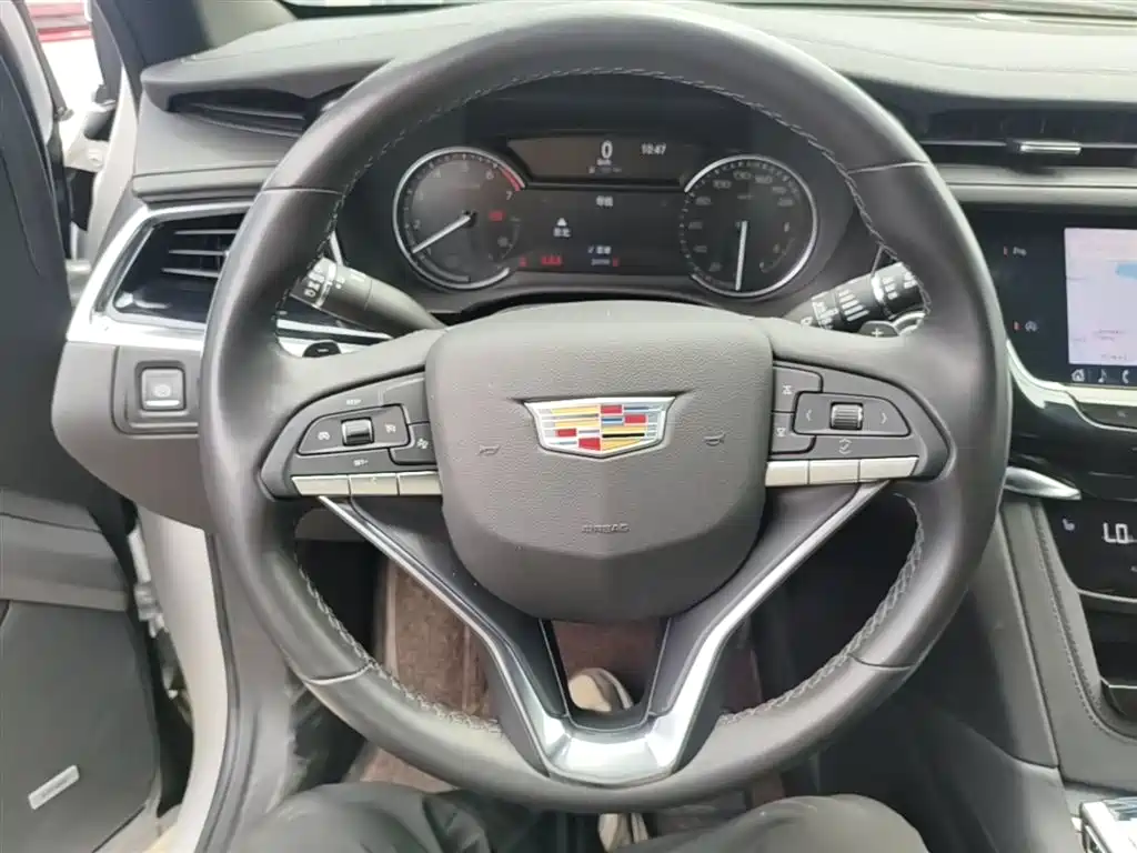Cadillac XT6 2021 — фото 11