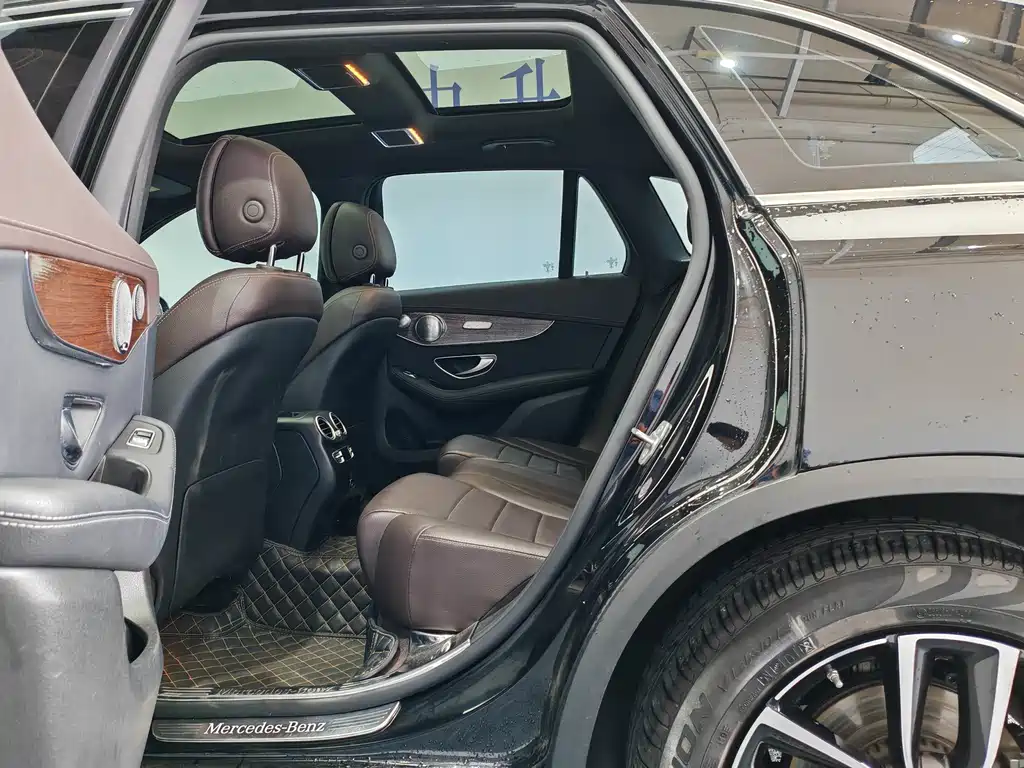Mercedes-Benz GLC 2021 — фото 12