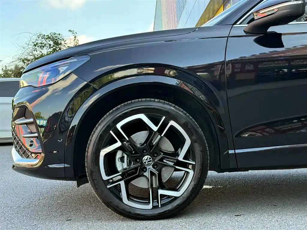 Volkswagen Tiguan L 2025 — фото 6
