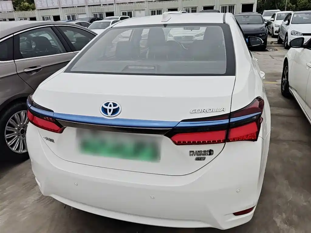 Toyota Corolla Hybrid 2022 — фото 6