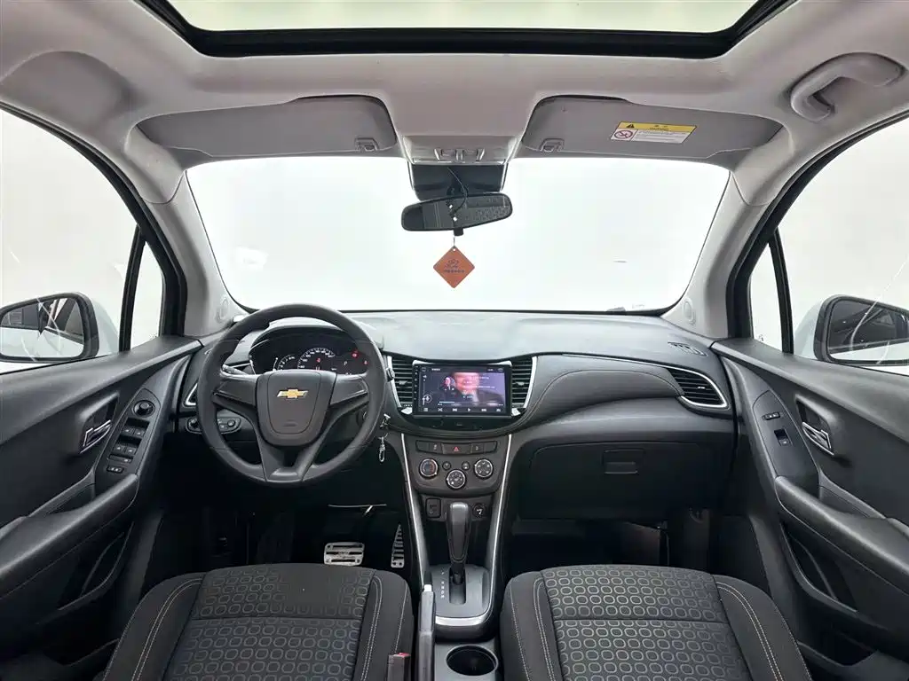 Chevrolet Trax 2017 — фото 15