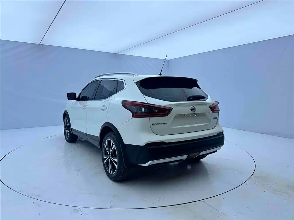 Nissan Qashqai 2022 — фото 6