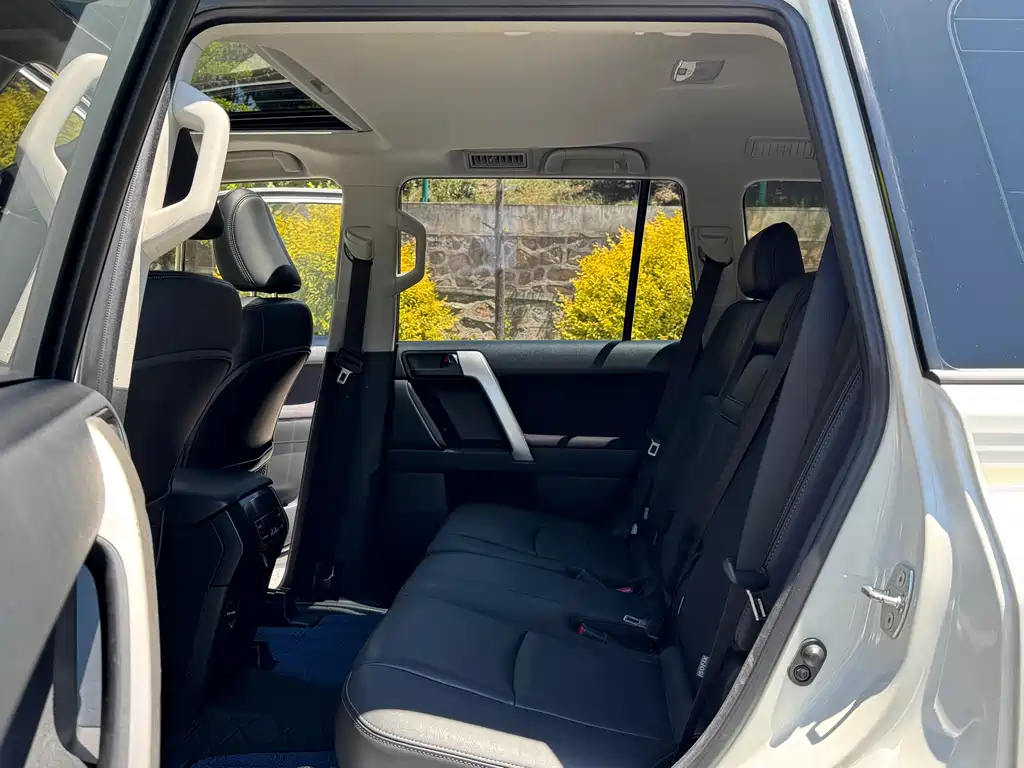 Toyota Prado 2017 — фото 10