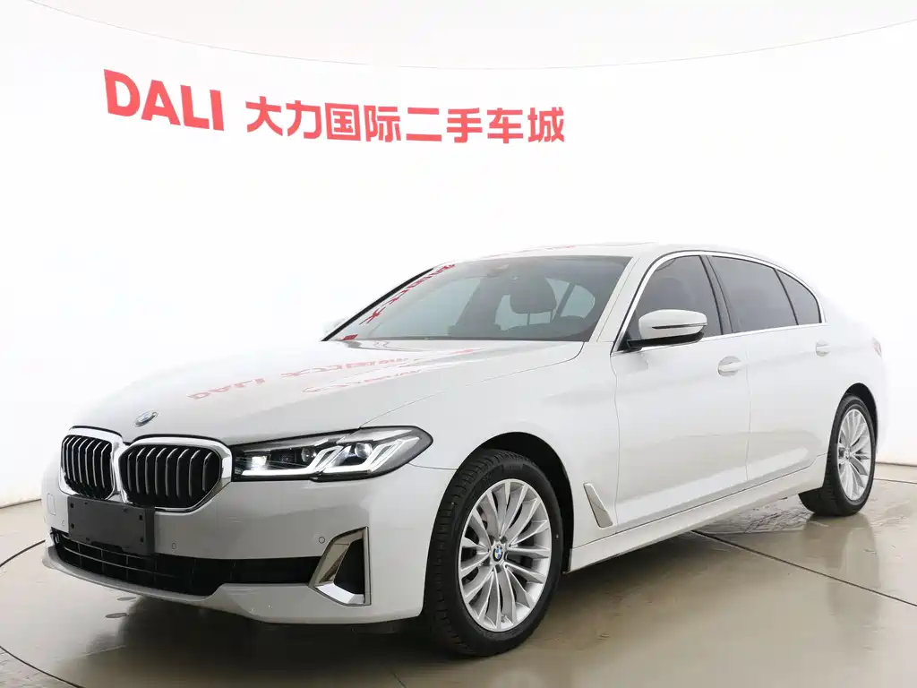 BMW 5 Series 2021 — фото 1