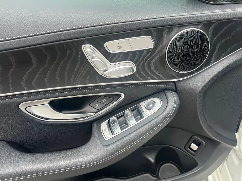 Mercedes-Benz C-Class 2019 — фото 11