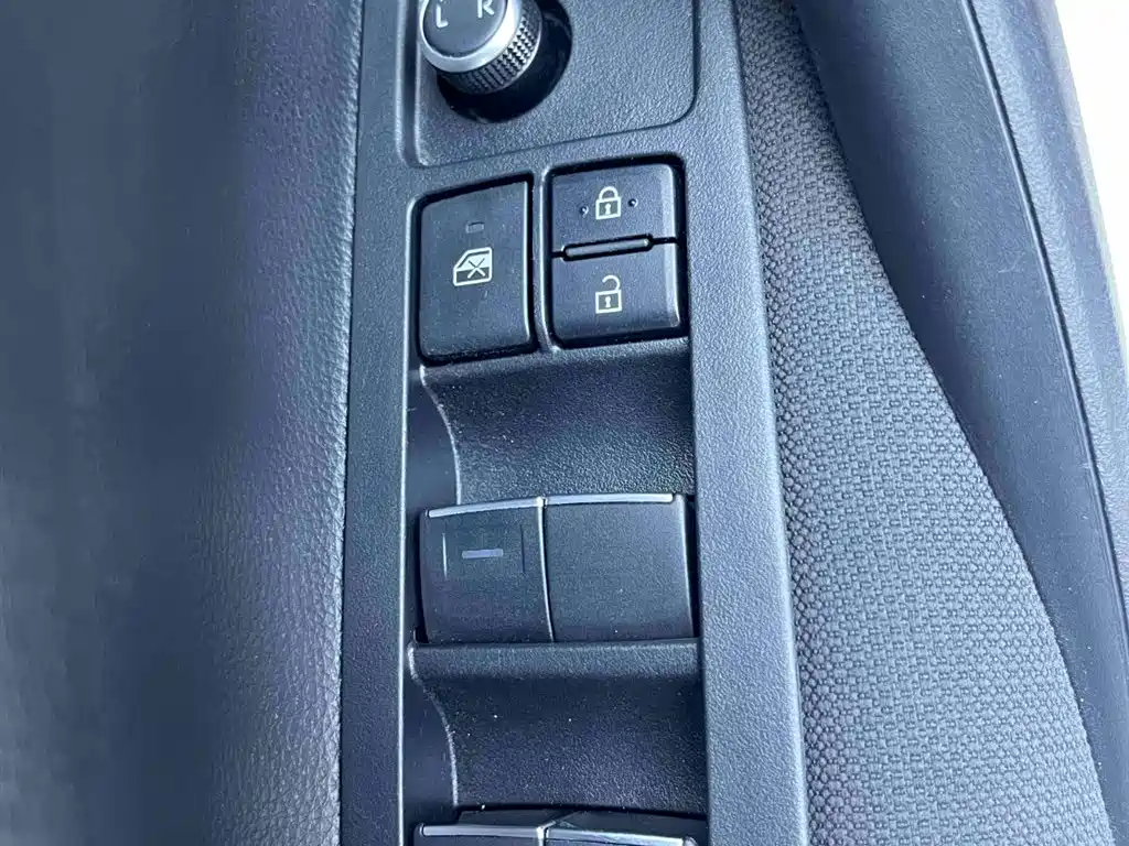 Toyota Corolla 2022 — фото 11