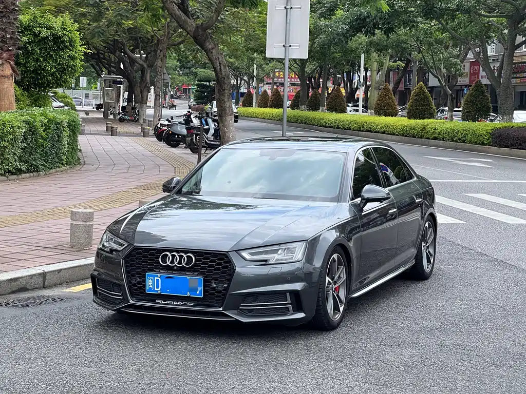 Audi A4L 2020 — фото 1