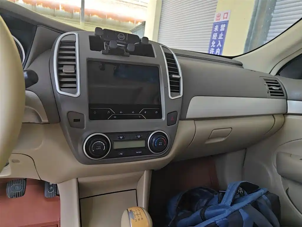 Nissan Sylphy 2018 — фото 13