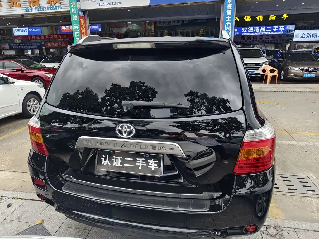 Toyota Highlander 2010 — фото 10