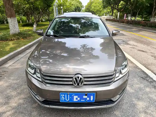Volkswagen Magotan 2013