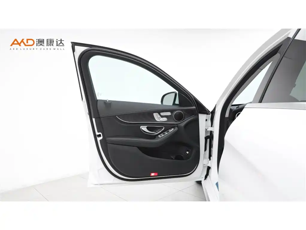 Mercedes-Benz C-Class 2020 — фото 10
