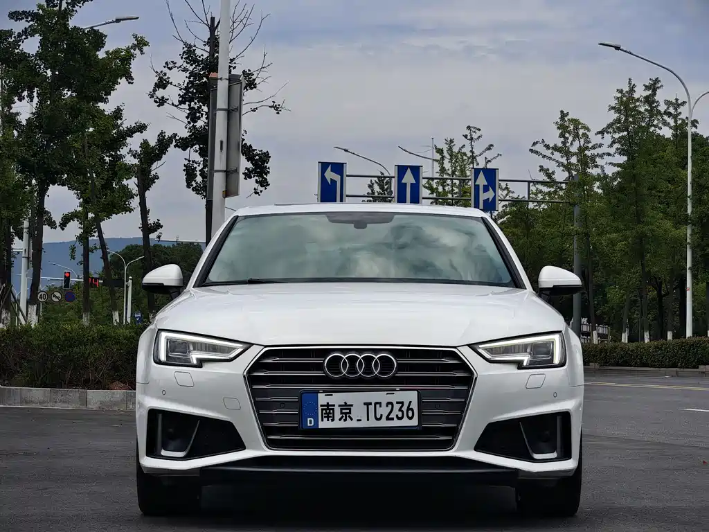 Audi A4L 2020 — фото 2