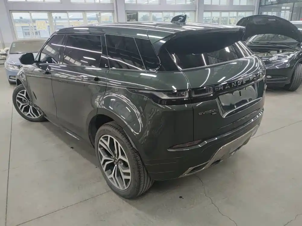 Land Rover Evoque 2024 — фото 6