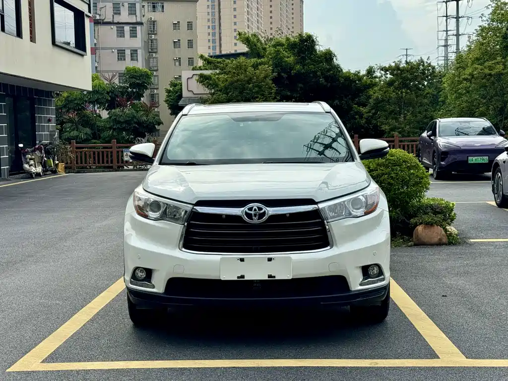 Toyota Highlander 2016 — фото 3
