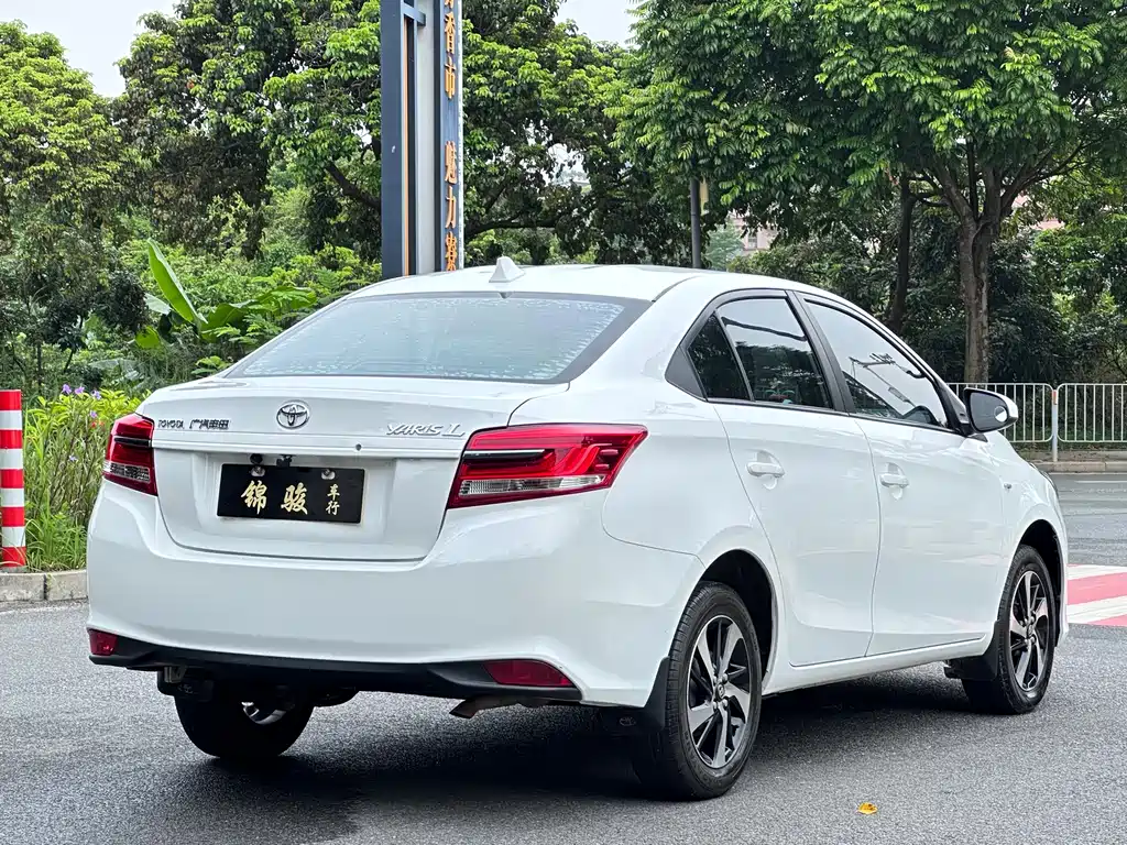 Toyota Yaris L 2019