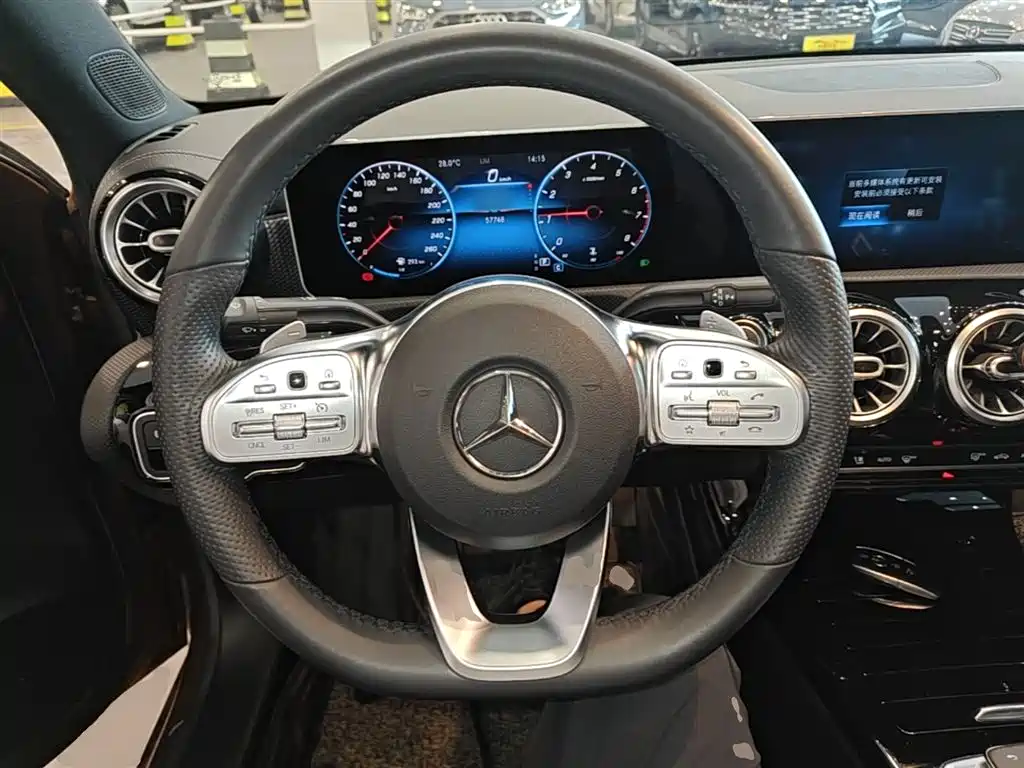 Mercedes-Benz A-Class 2020 — фото 11