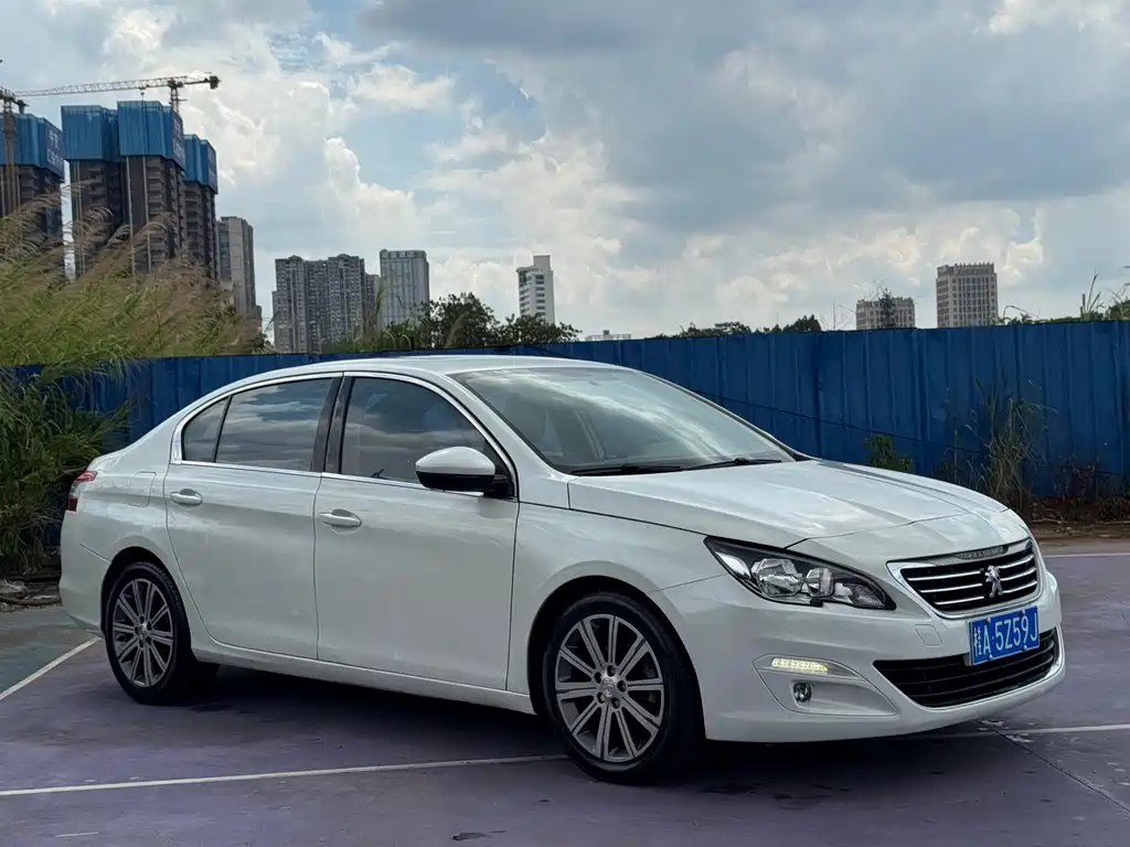 Peugeot 408 2015 — фото 3