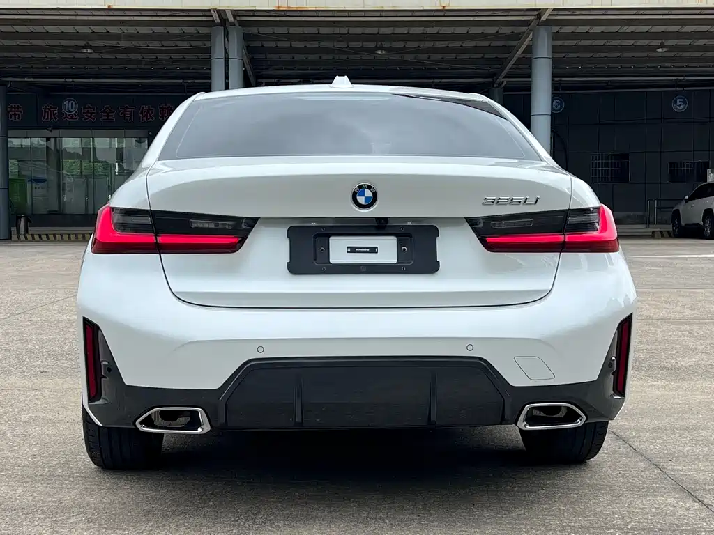 BMW 3 Series 2024