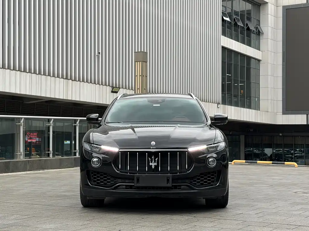 Maserati Levante 2017 — фото 2