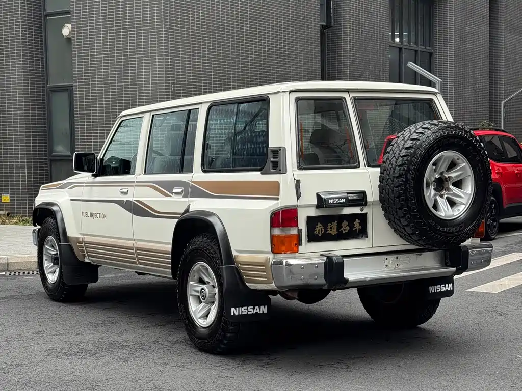 Nissan Patrol 2004 — фото 7