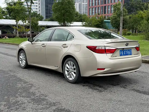 Lexus ES 2015