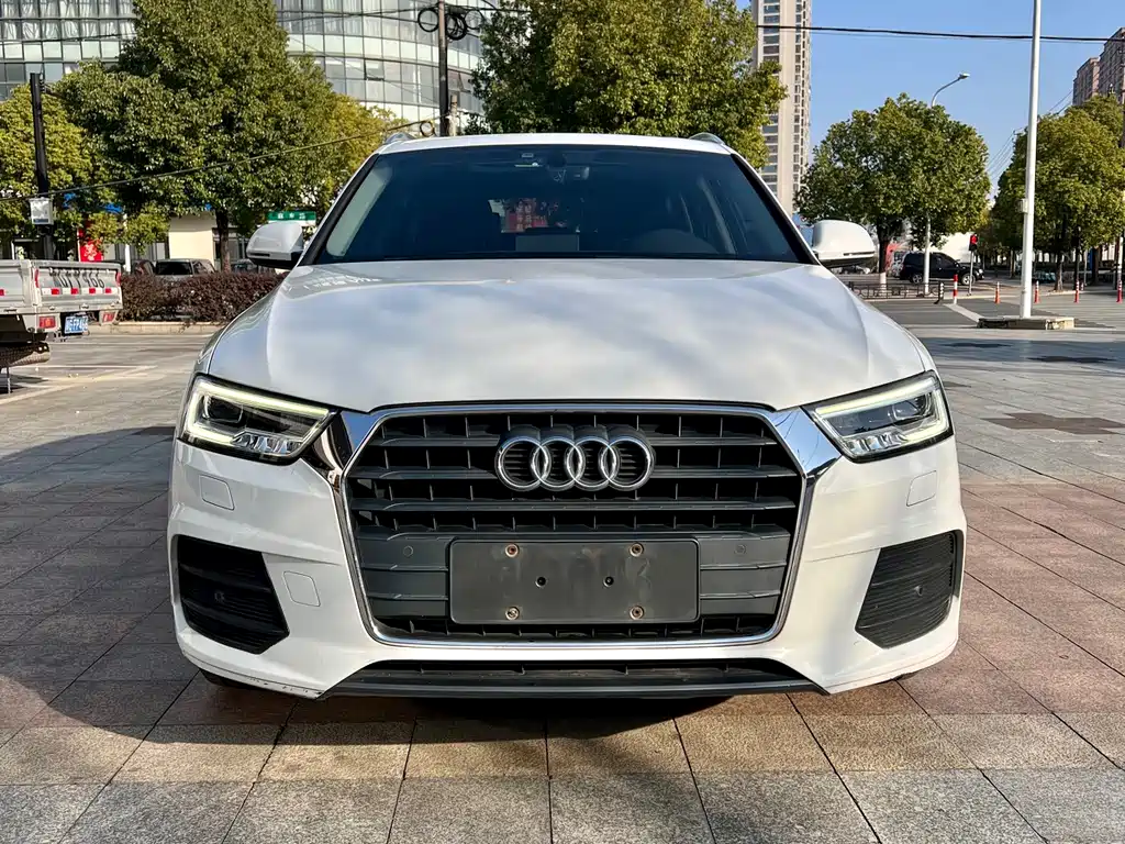 Audi Q3 2018 — фото 2