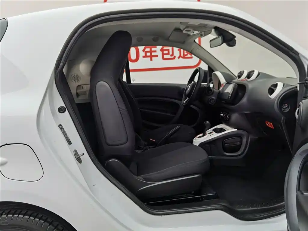 smart Fortwo 2017 — фото 23