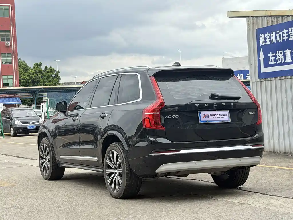 Volvo XC90 2022 — фото 4