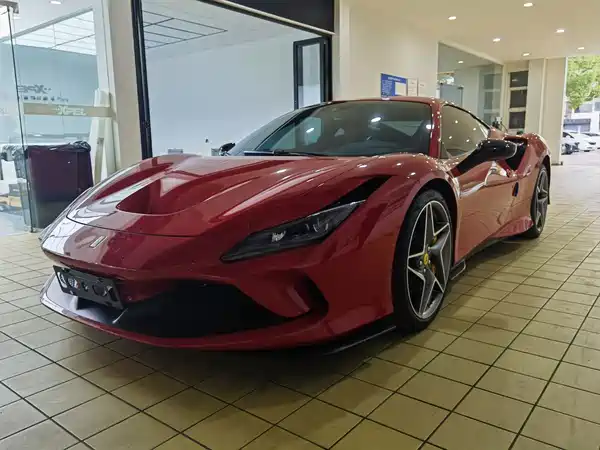 Ferrari F8 2022