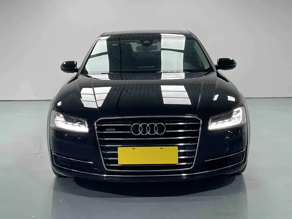 Audi A8 2015 — фото 2