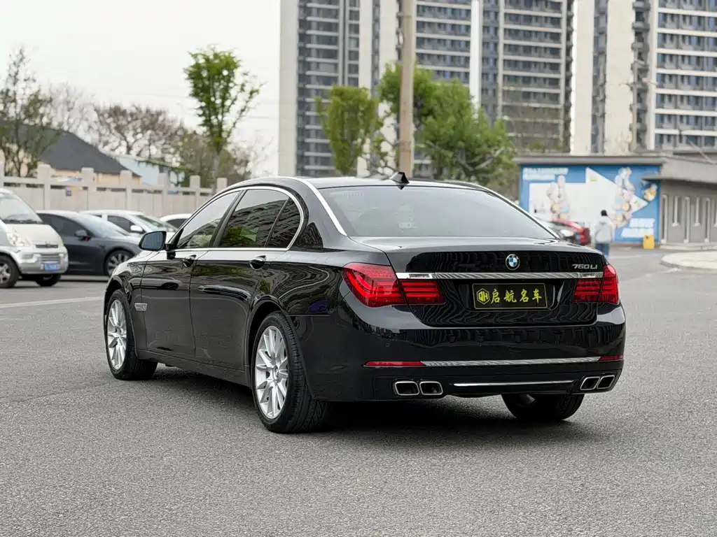 BMW 7 Series 2016 — фото 9