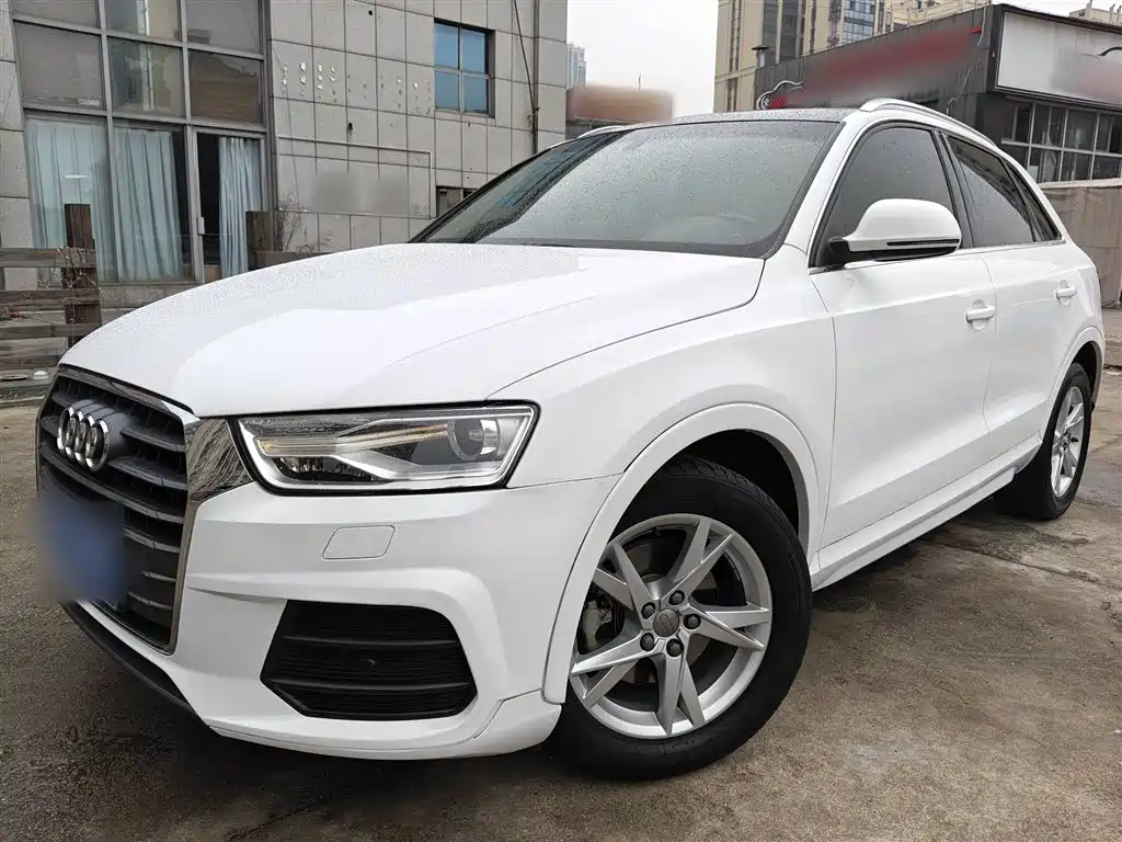 Audi Q3 2017 — фото 1