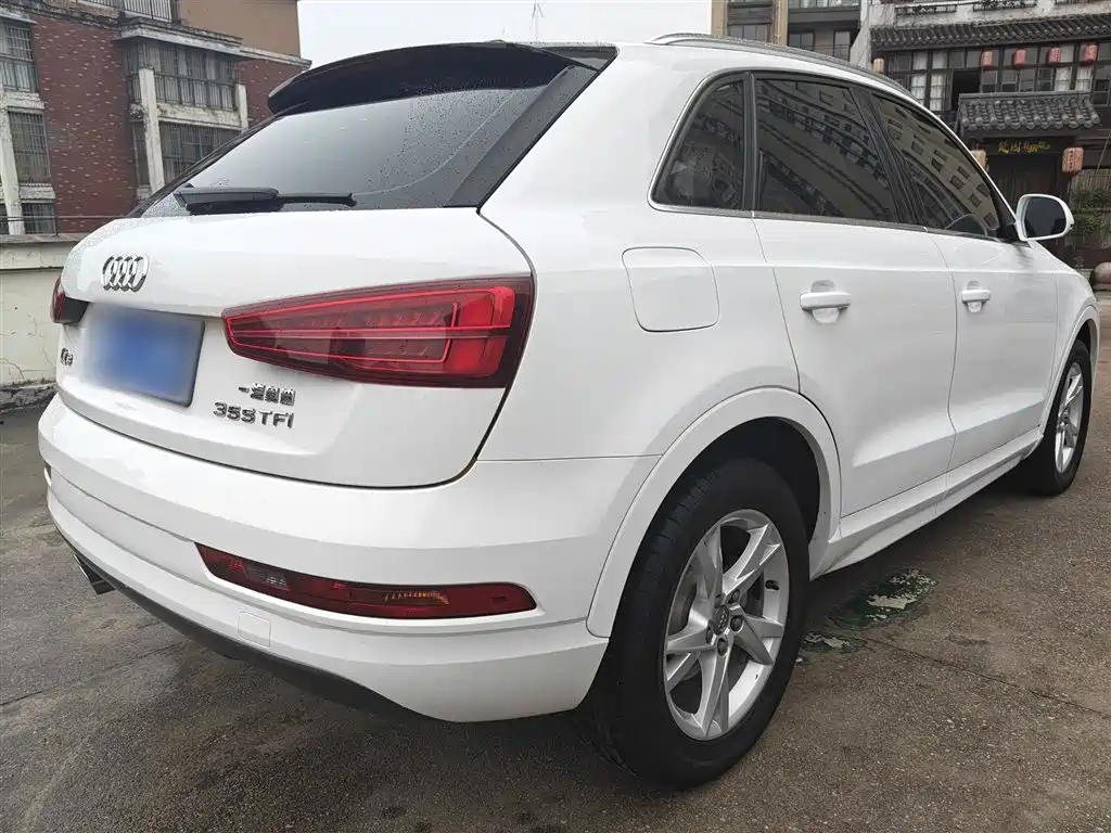 Audi Q3 2017 — фото 10