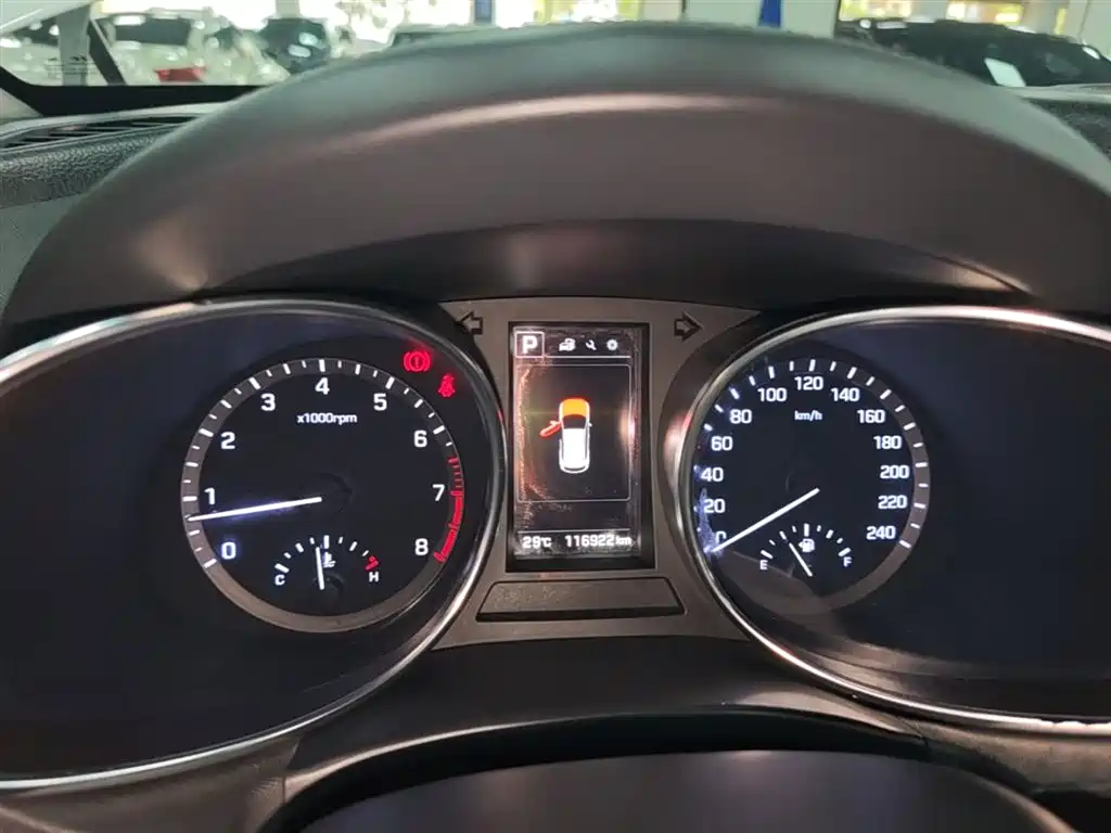 Hyundai Santa Fe 2018 — фото 12