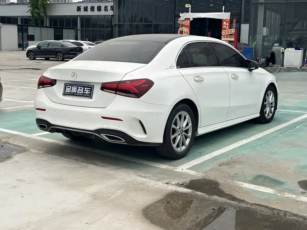 Mercedes-Benz A-Class 2022 — фото 10